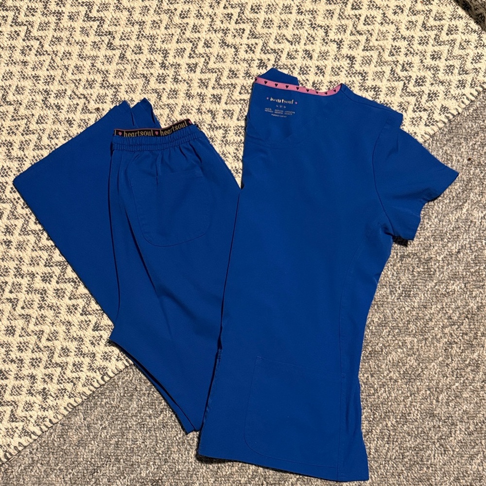 Heart Sole Royal blue scrums women’s size medium